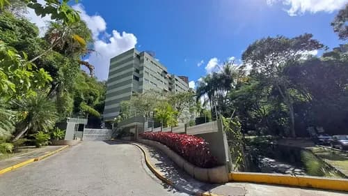 Las Esmeraldas, Amplio Apartamento De 140 M2, Lindo Conjunto En Calle Ciega Cerrada.