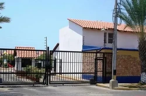 Se Alquila Excelente Townhouse En Conjunto Residencial Las Trinitarias