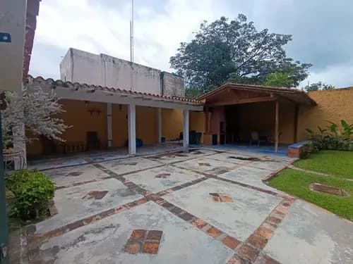 Casa En Guaparo Calle Cerrada Dos Niveles Planta Total Cantv, Clientes Directos