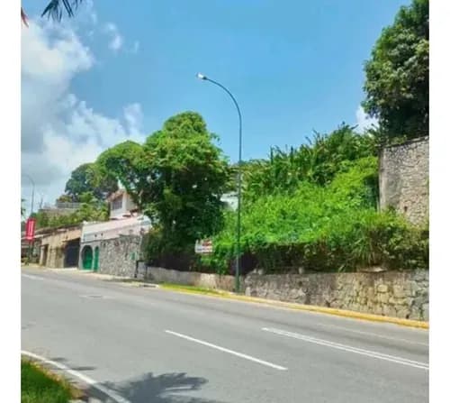 Terreno En Venta En Avenida Principal De Macaracuay, Caracas