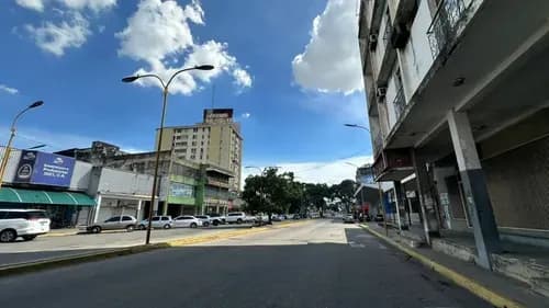F-0712. Alexora Vende Terreno Comercial De Alto Valor Comercial Y Potencial, Con Pozo De Agua Propio, Ubicado En Av Bolívar Norte. (1,13,2)