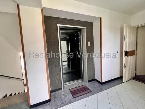 En Venta Acogedor Apartamento En San Bernardino, Mc 26-21593