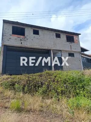 SE VENDE CASA EN PROCESO DE CONSTRUCCIÓN EN UBR LAS TIANJITAS , PALO GORDO