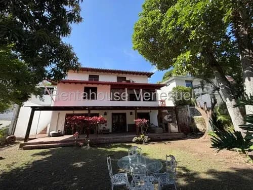Tg Casa En Venta En Prados Del Este, En Calle Privada, Lista Para Habitar, Agua Constante 26-18812