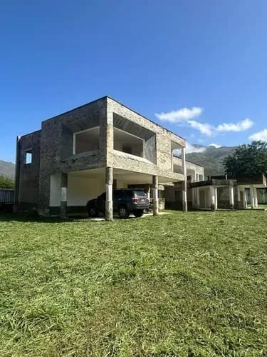 Np Vende Terreno Con Construcción Villas De San Diego Código 297153