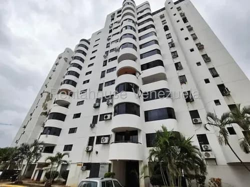 Norma Piña Rah Ofrece En Alquiler Lindo Apartamento, Amoblado, Piso Bajo, Condominio Incluido, Excelente Ubicación, Agua Blanca, Valencia. #.26-21178 ***solo Clientes Directos***