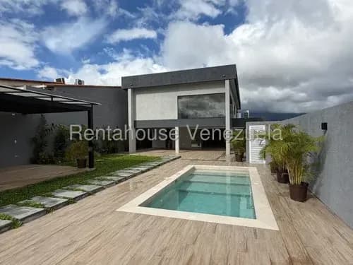 Hermosa Y Moderna Casa A Estrenar En Santa Paula, Ubicada En Calle Cerrada Con Vigilancia. Mfl 2612463