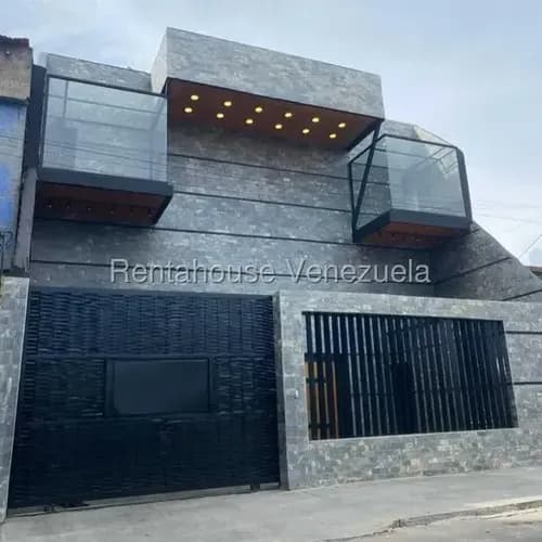 Edificio De 4 Niveles Empresarial Multiproposito