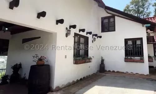 Erreno Z4 Con Posada Y Casas En Colonia Tovar Aragua Para Venta Excelente Ubicación Gbf 25-5095