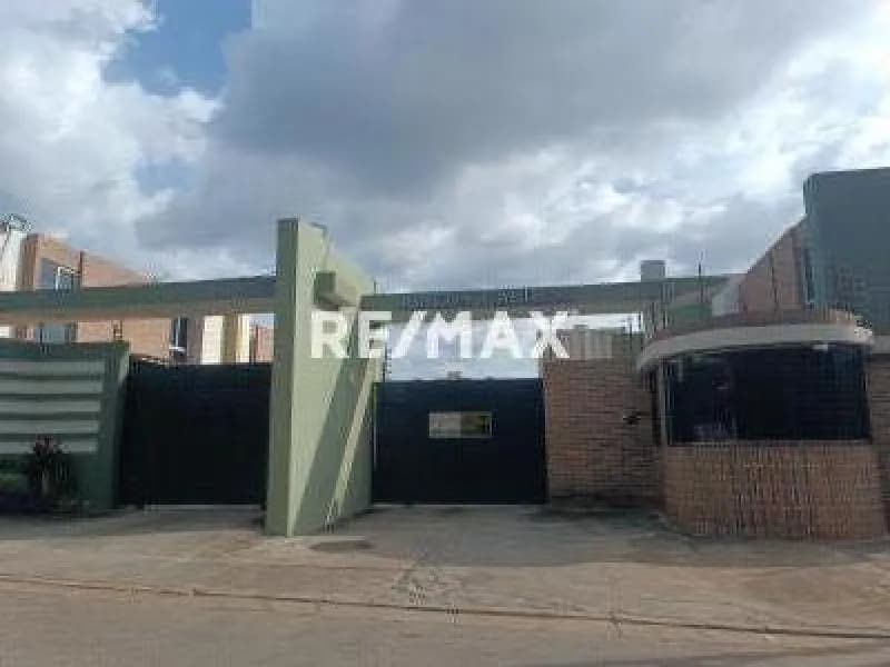 En alquiler town house semi amoblado en el rincón, Naguanagua, Rincón Garden 190m2
