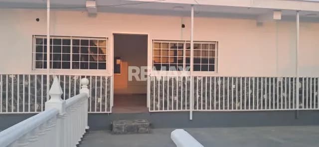 Se alquila anexo ideal para oficina comercial en la Avenida principal de la Urbanizacion la Fundacion Cagua Estado Aragua