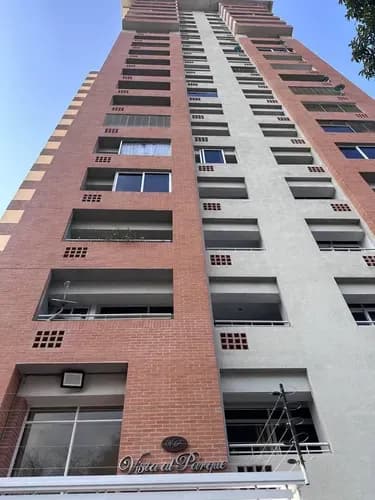 Moderno Apartamento En Las Chimeneas Residencias Vista Al Parque