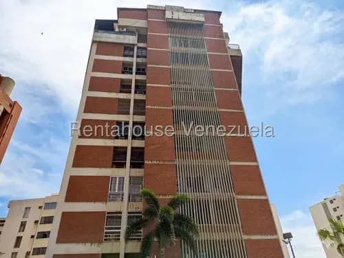 Amplio Apartamento En Venta Edf. Tibisay, La Lago. As