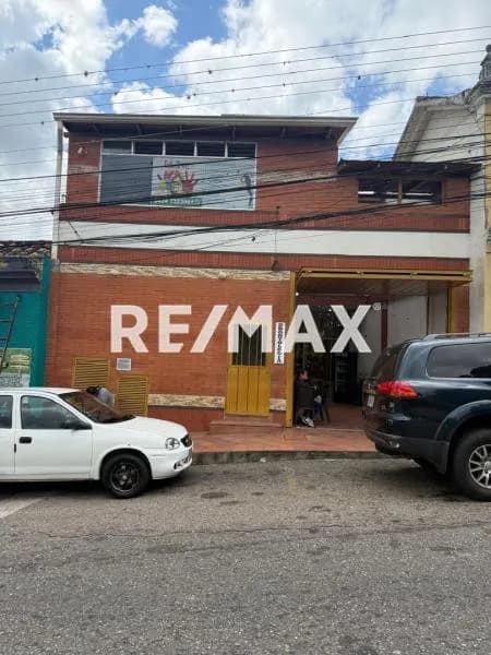 ALQUILER DE LOCAL COMERCIAL CENTRO COMERCIAL PLAZA TARIBA 22 M2