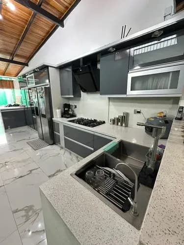Casa Moderna En La Urbanización Valle De Oro San Diego Estado Carabobo Lm Vende Solo Clientes