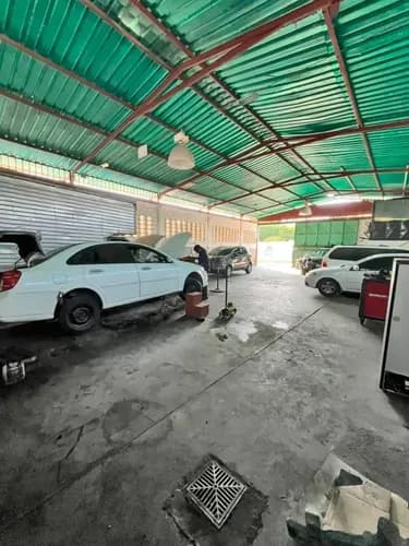 En Venta Bienhechuría De Galpon 650mts. Sector 12 Octubre Santa Rita Maracay