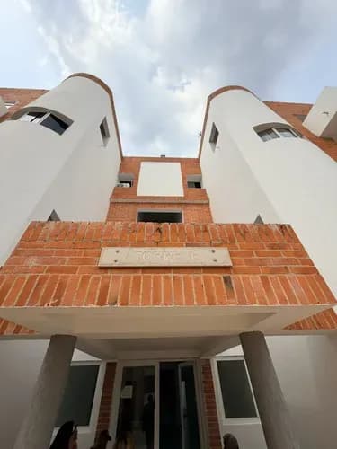 Townhouse En Venta En Cumbres De San Diego Obra Blanca Planta Baja - 3 Habitaciones Principal Con Vestier Y Amplio Baño 2 12 Baños Amplia Sala Área De Cocina Para Diseñar A Su Gusto Gavip