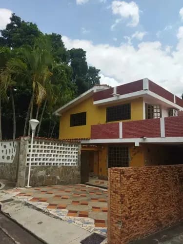 Se Vende Comodo Tonhouse Ubicado En La Urb El Saman, 007jsc