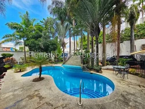 Los Chorros Casa Comercial 26-15217 Sr