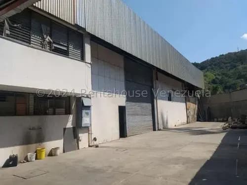 Ag. Vende Excelente Galpón, Ubicado El Palo Verde.