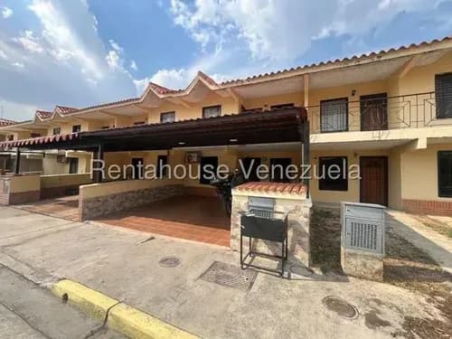 Orieta Rojas Vende Casa Res. El Arboral Ii, Flor Amarilla. Propiedad De Esquina En Planta Baja Con 61,5 M². 26-18255 May5