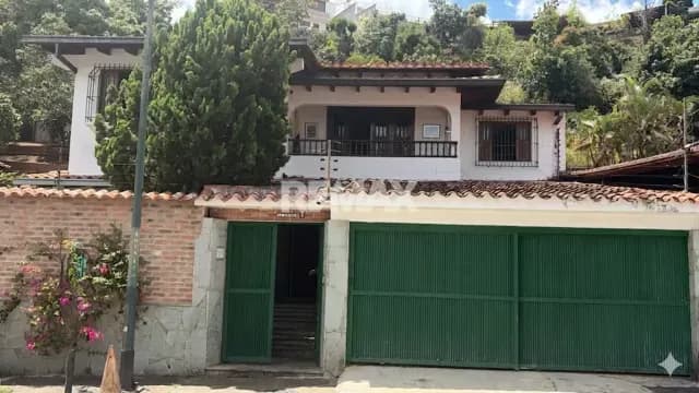 Una joya arquitectónica de lujo rústico en la ciudad.