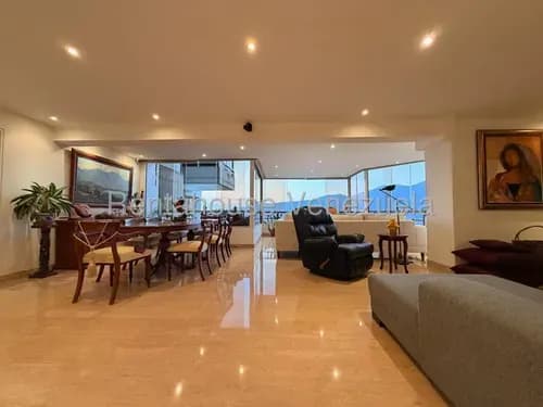 Bello Apartamento En Venta En Los Naranjos Del Cafetal Con Imponente Vista Al Ávila Myp Cod 26-15219