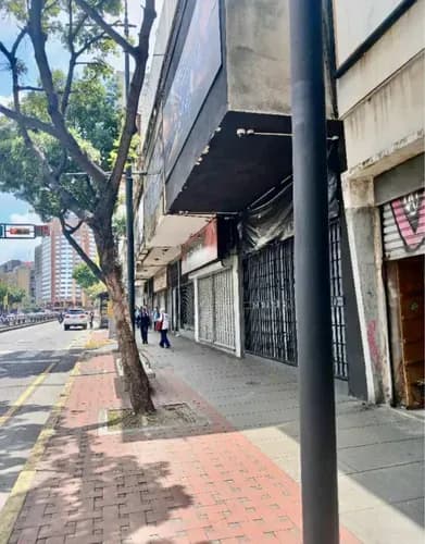 Vendo Local En Plena Avenida Francisco De Miranda