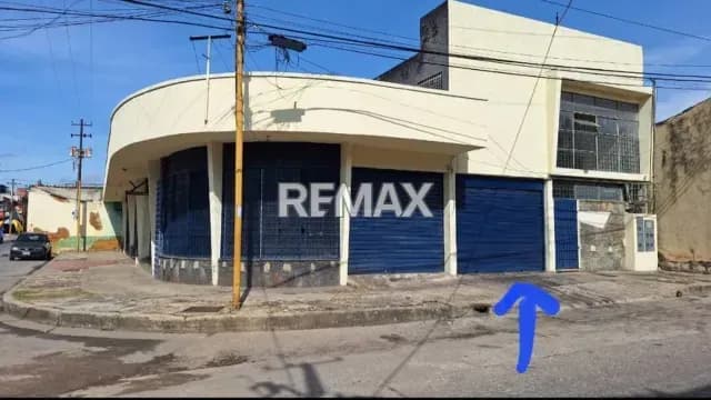 Galpón en Alquiler Ubicado entre Michelena y Carabobo