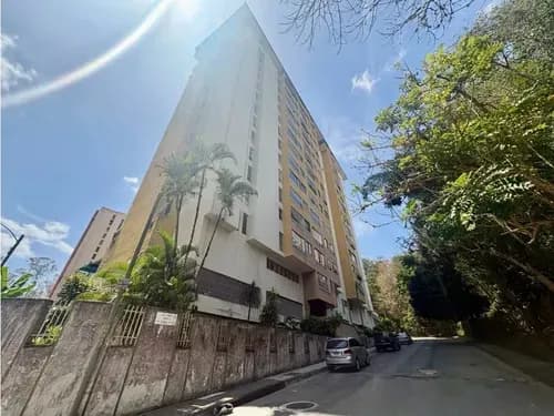 Apartamento En Venta De 116m2 En Urb Nuevos Teques.