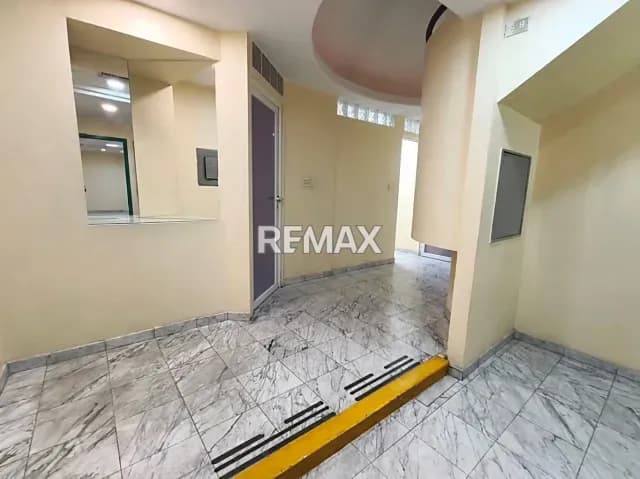 EN VENTA DOS LOCALES PARA OFICINA