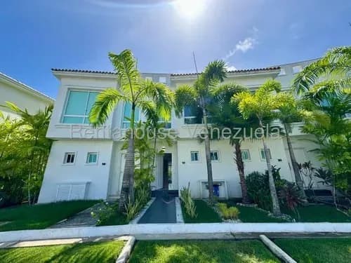 Townhouse En Venta,puerto Encantado Mls #26-9426