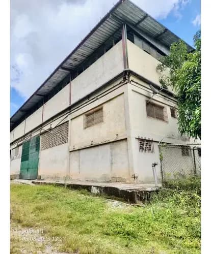 Se Vende Galpón 3.633m2 Carrizal