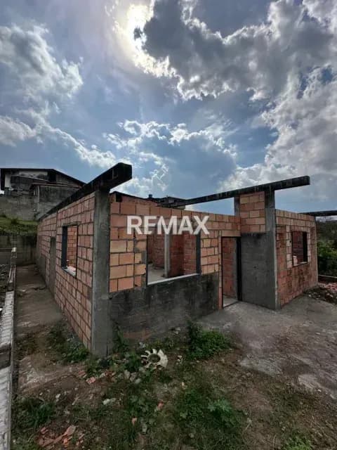 Casa. Venta. Tucape