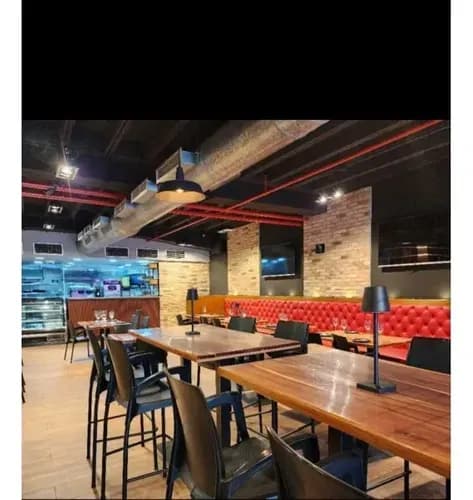 Alquilo En Santa Paula, Local Comercial O Restaurante