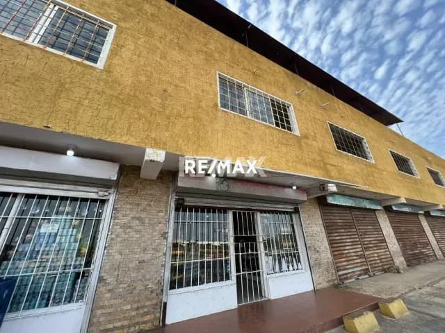 Local Comercial en Venta Puerta Maraven Av Ollarvides