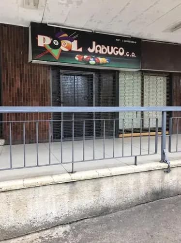 Lm Vende Local En Residencias Los Sauces, Avenida Bolívar Norte, Valencia.