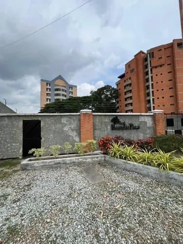 Penthouse En Venta En Mañongo Magnolia Plaza. Bf