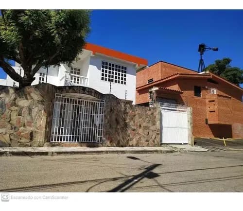 Rosa Espinoza Vende Casaquinta Ubicada En Valencia, Los Naranjos Avenida 98 Calle 2 Parcela. 22-14457 May7