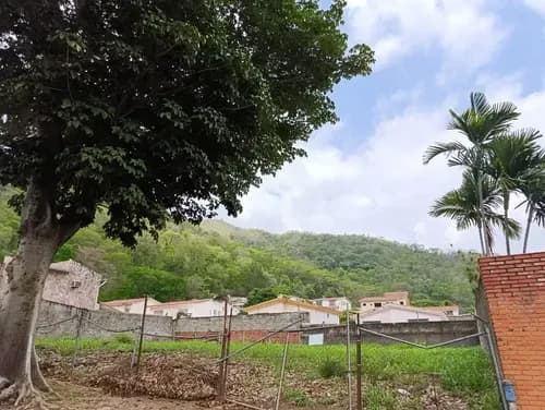 Terreno En Venta Trigal Norte - Piedras Pintadas - 380 M2 - Calle Con Vigilancia. Gerardo Hurtado