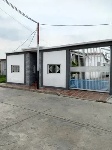 Casa Con Calle Cerrada Oportunidad En San Joaquín: Urb. Carabalí En Venta Con Exclusividad Ubicada En Calle Cerrada Para Brindarte La Tranquilidad Que Buscas. Valor De Inversión: Antes: $34,500
