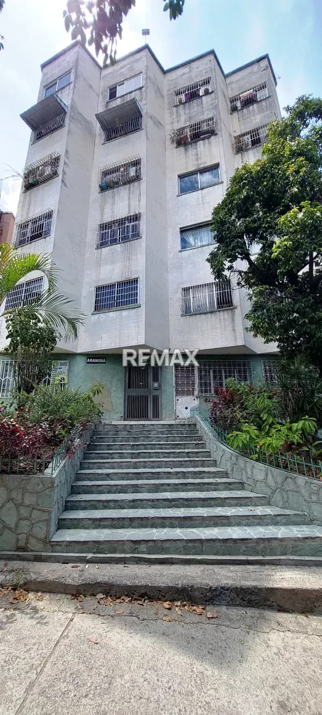 APARTAMENTO EN VENTA - URB. LOS CAOBOS