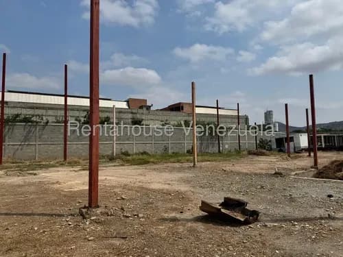 Galpón Venta 650m2 Complejo Industrial Con Oficinas Zona Industrial 2 Barquisimeto,lara @ 26-17525 Eo