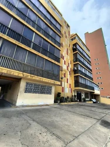 Venta Apartamento Amplio En La Avenida Constitución De Plc 4h