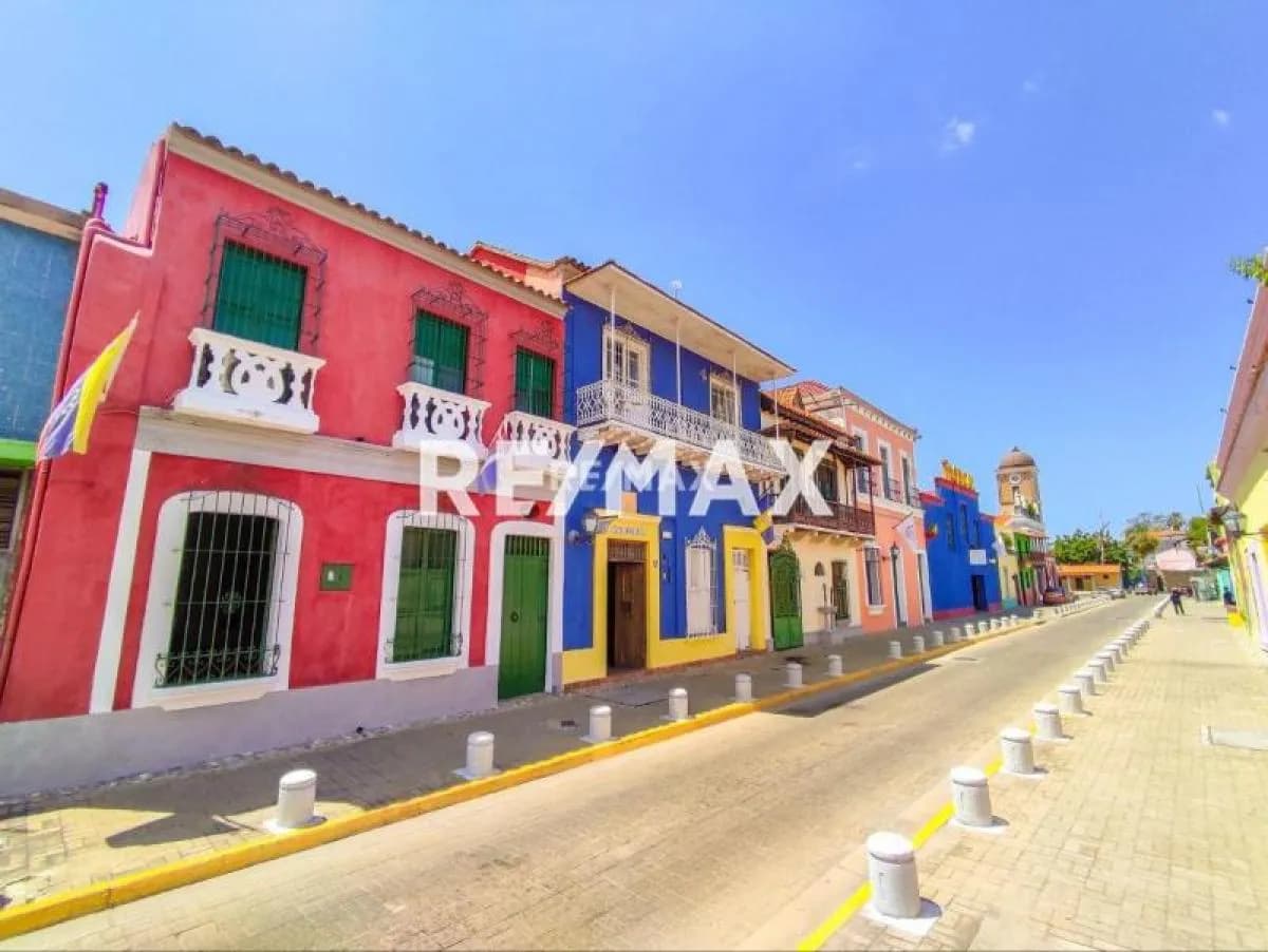 En venta hermosa Posada Turística en Puerto Cabello a 1 cuadra del Malecón