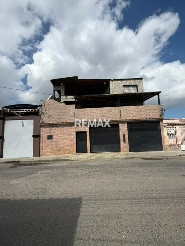 Se vende edificio en el centro-oeste de Barquisimeto