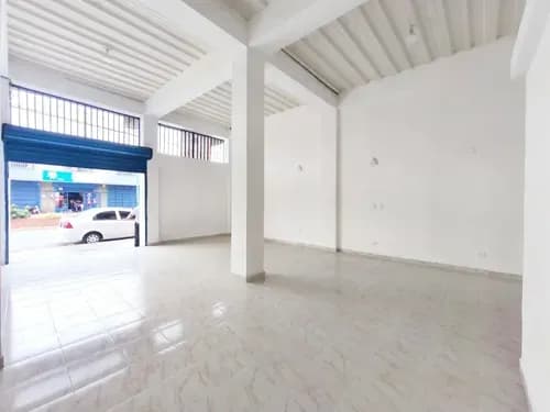 Johana Lazaro Alquila Local En Los Guayos. A Estrenar! Excelente Ubicación! En Plena Avenida Bolívar De Los Guayos - 60 M2 **solo Clientes**