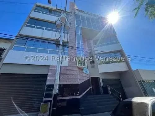 Oficina En Venta, Avenida Fuerzas Aéreas, Maracay 25-13613mfc