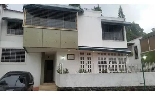 En Venta Town House La Trinidad Ciudad Satelite 236m2,4h,4b,2p Hl
