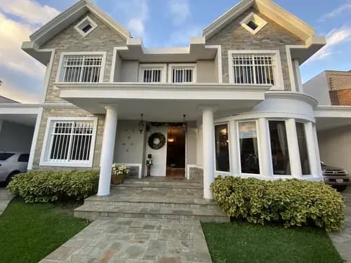Exclusiva Casa En Venta En Lomas De La Lagunita